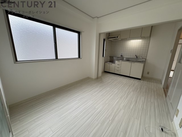 居室・リビング　角部屋住戸で過ごしやすく、オススメです♪