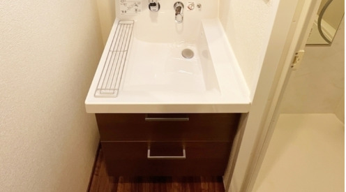 洗面設備　※別部屋の参考写真です。