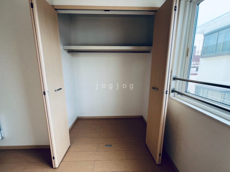 収納　使いやすいクローゼット型の収納です。