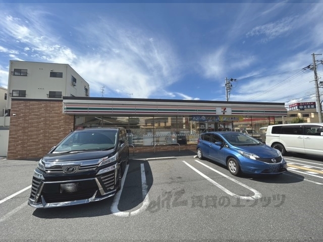 コンビニ　セブンイレブン枚方招提元町店（コンビニ）まで500m