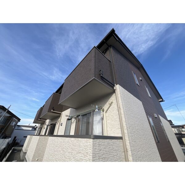 建物外観　２０２４年築のアパートです。