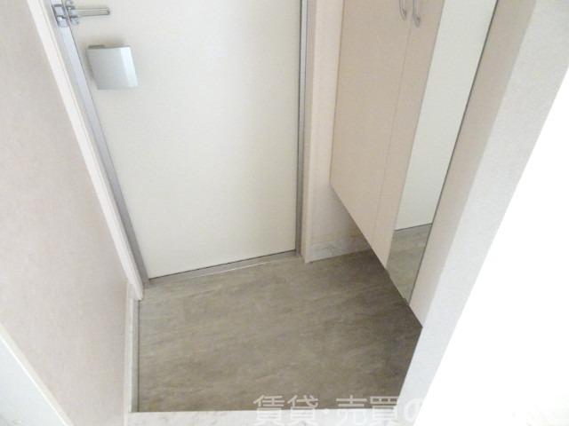 玄関　トールタイプのシューズボックス♪