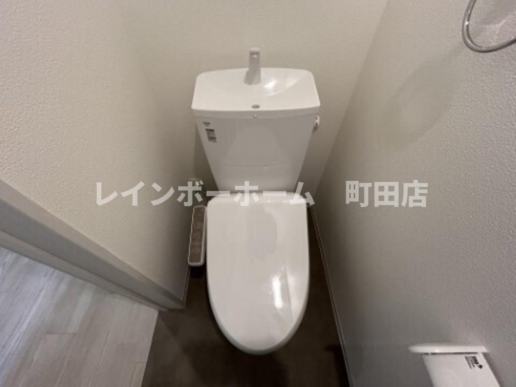 トイレ　※同施工会社参考写真