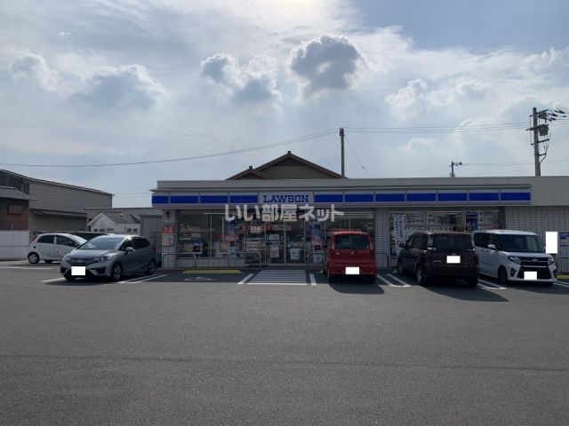コンビニ　ローソン 高松十川東町店（コンビニ）まで832m