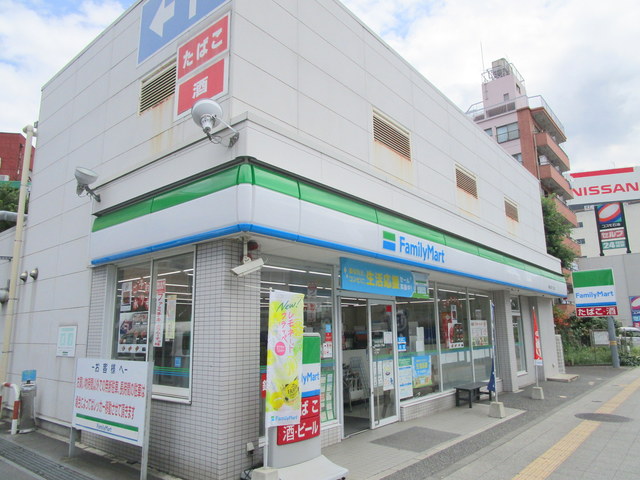 コンビニ　ファミリーマート（コンビニ）まで634m