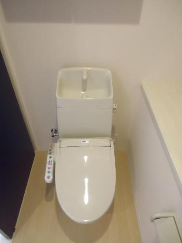トイレ　シャワー付トイレ