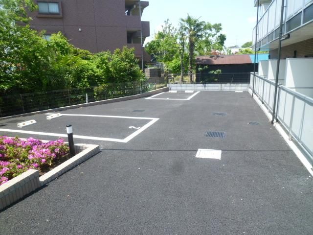 駐車場　☆駐車場です☆