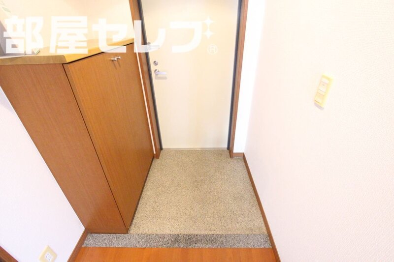 玄関　反転画像