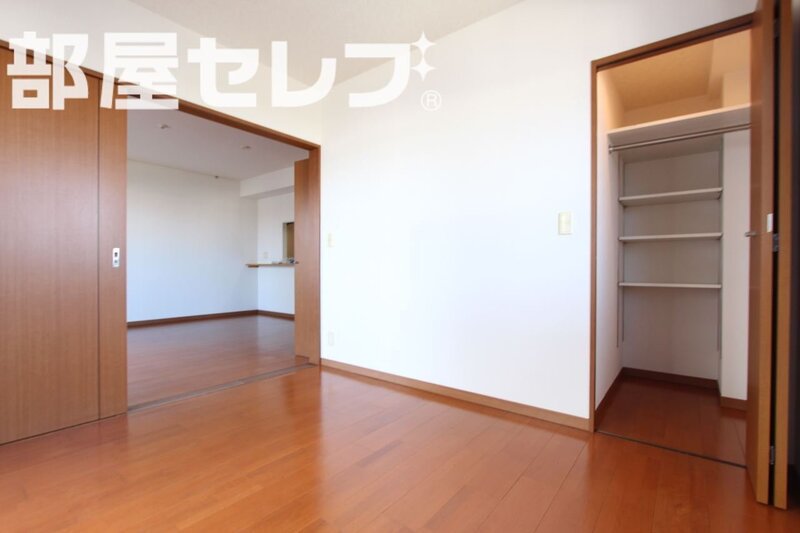 バス・シャワールーム　反転画像