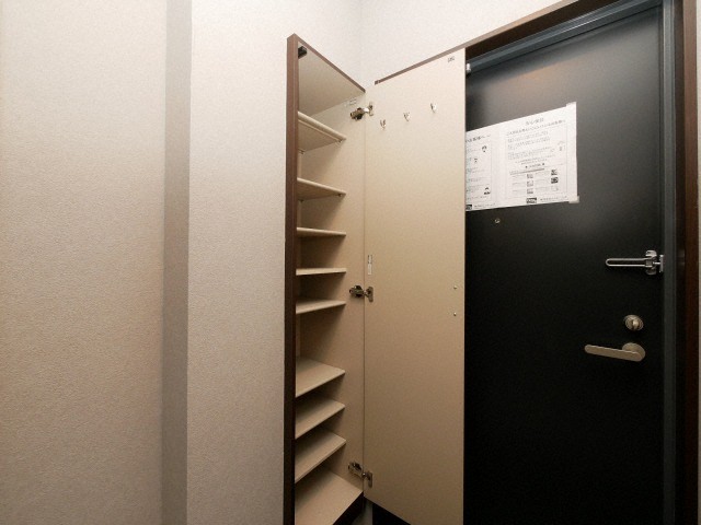 エヌエムディセットの玄関写真