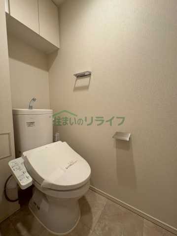 トイレ　別部屋の画像になります。