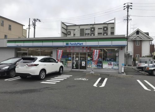 コンビニ　ファミリーマート 千種春岡二丁目店（コンビニ）まで96m