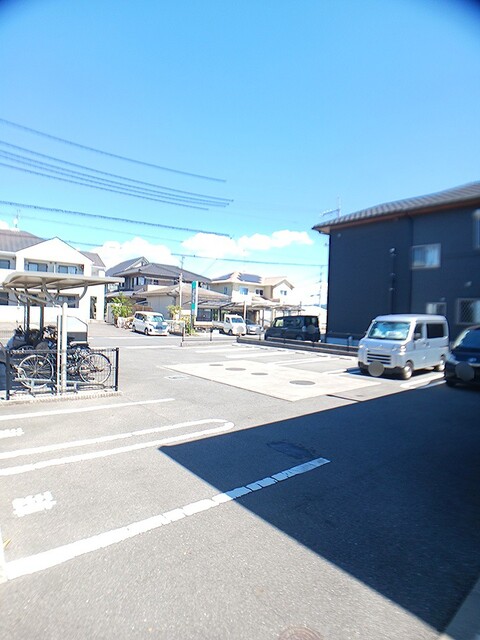 駐車場　駐車場