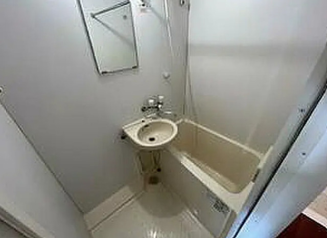 バス・シャワールーム　別部屋参考写真