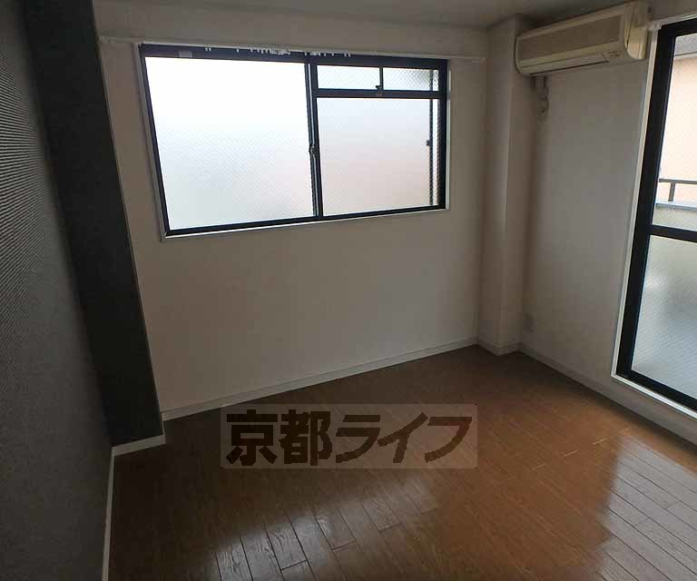 ジュネスIIの居間写真