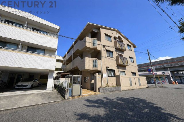 建物外観　居住者専用のごみ置き場があります。
