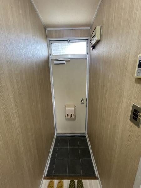 玄関　広々玄関、お好きなシューズボックス設置可