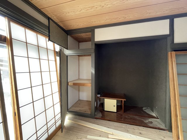 豊川市美園一丁目戸建の居間写真