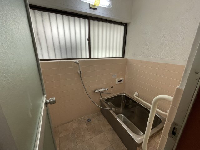 豊川市美園一丁目戸建の風呂写真