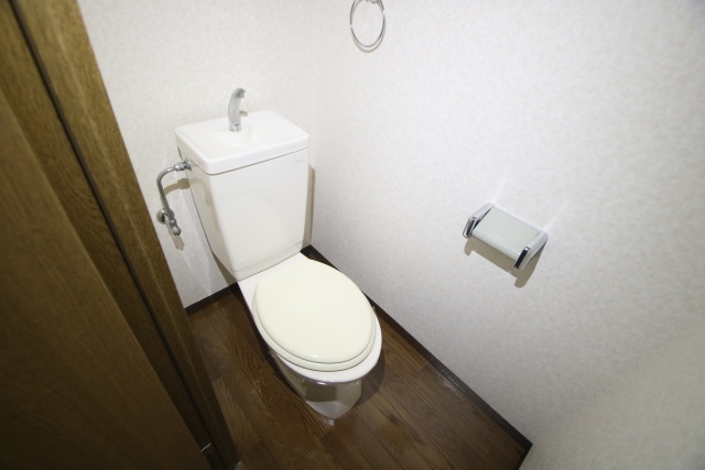 トイレ　※写真は別室の参考写真です。現況優先。