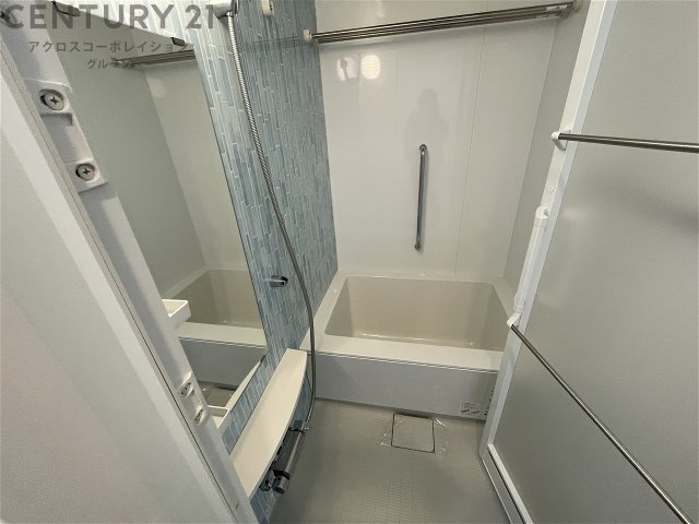 バス・シャワールーム　バストイレセパレートタイプのシンプルな浴室です！