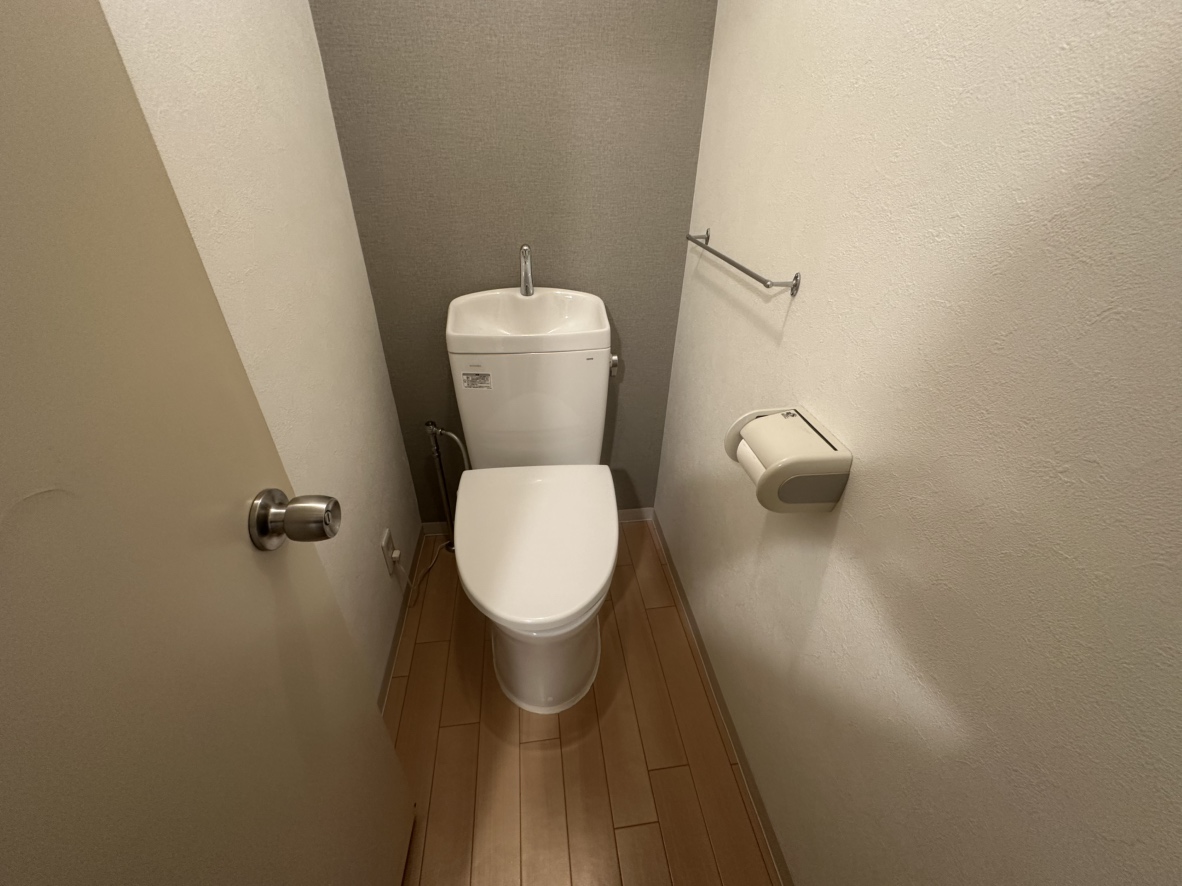東建座間ハイツ1号棟のトイレ写真