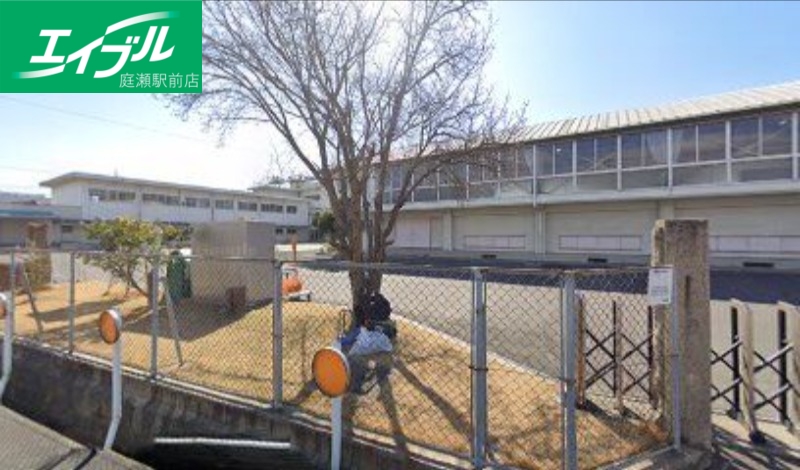 小学校　倉敷市立船穂小学校（小学校）まで646m