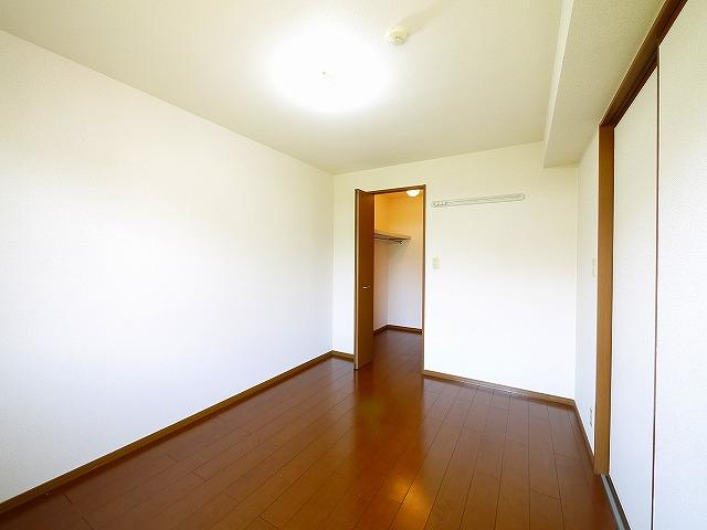 その他部屋・スペース　落ち着いて過ごせるお部屋なので、寝室にいかがでしょうか