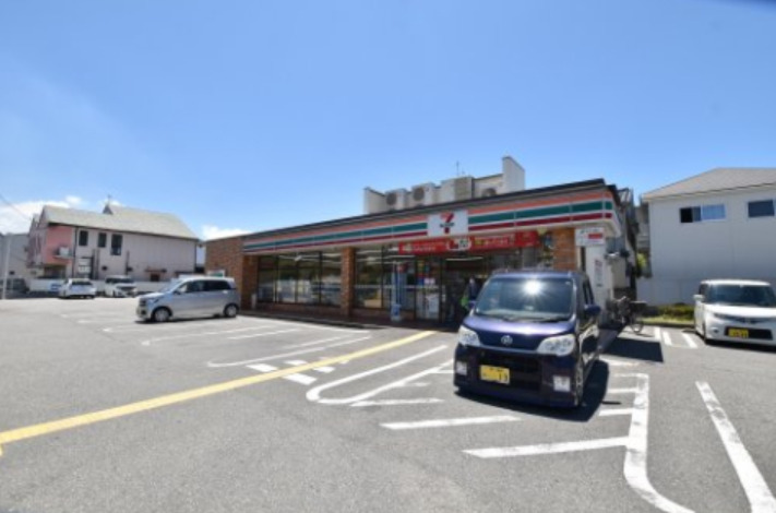 コンビニ　セブンイレブン 堺堀上緑町店（コンビニ）まで535m