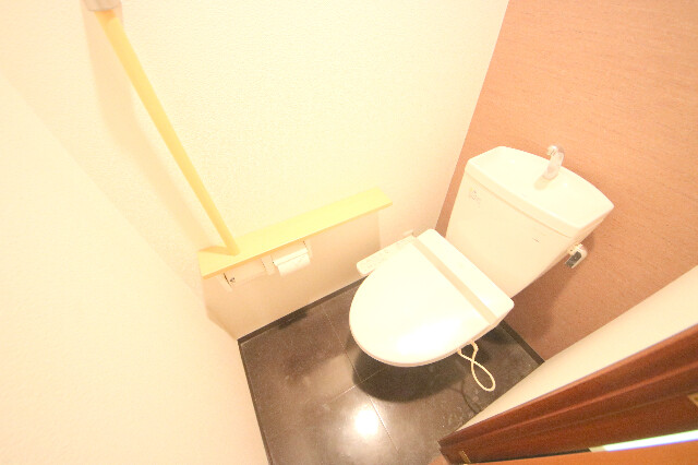 コンソラーレ東野田のトイレ写真