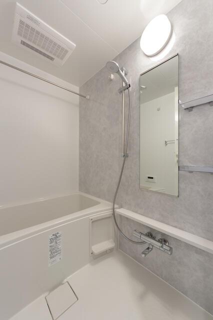 バス・シャワールーム　※写真は同タイプ住戸です。