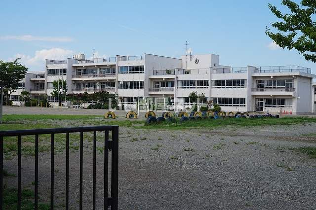 小学校　大和町立吉岡小学校（小学校）まで1008m