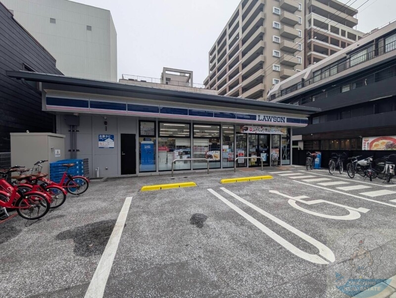 コンビニ　ローソン博多上呉服町店（コンビニ）まで100m