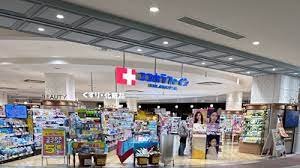 ドラックストア　ココカラファインイオンモール岡山店（ドラッグストア）まで658m