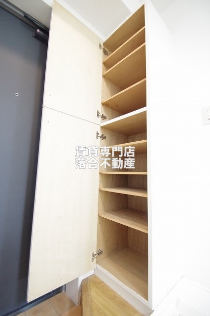 収納　広いシューズ収納