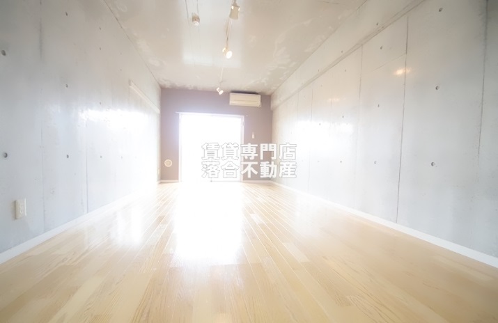 居室・リビング　11帖以上ある広々とした明るいお部屋♪