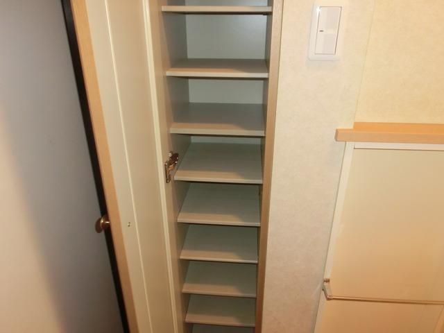 玄関　★収納多いシューズＢＯＸです★