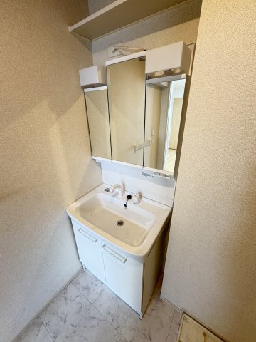 洗面設備　※別部屋のイメージ写真です。