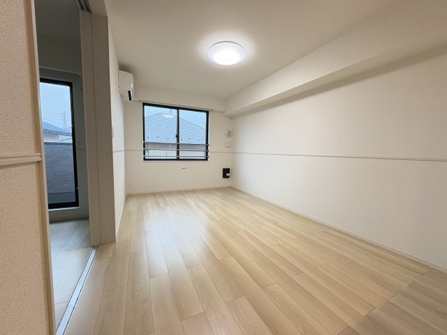 居室・リビング　※別部屋のイメージ写真です。