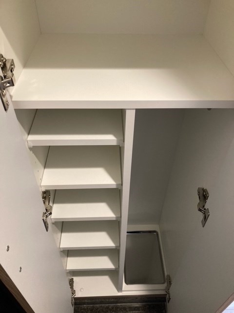 収納　下足入