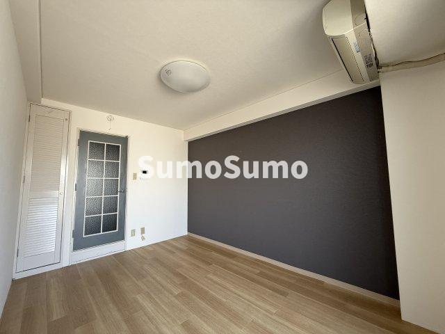 シャルマンフジ御影参番館の居間写真
