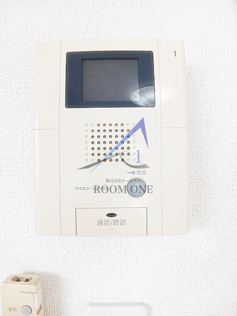 セキュリティ　モニター付きインターホンです。