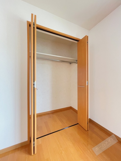 リビングタウン狭山池 D棟の内装写真