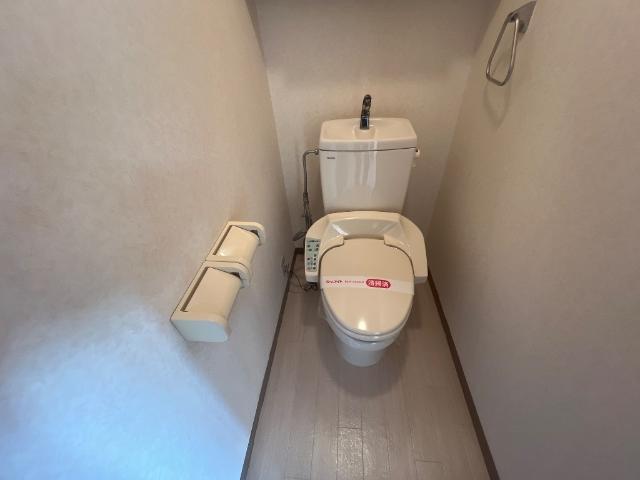 トイレ　シャワー付トイレ