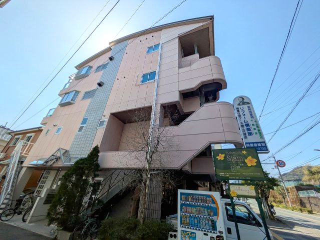 建物外観　2025年4月撮影