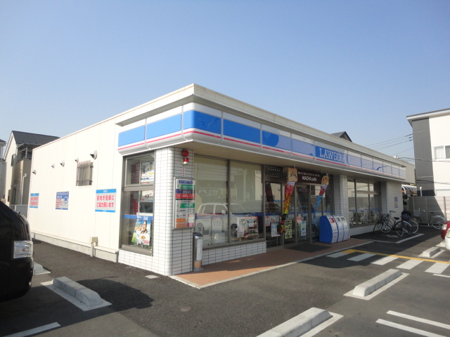 コンビニ　ローソン 草加新栄道上店（コンビニ）まで990m