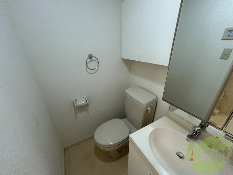 トイレ　トイレは清潔感があり安心して使用できそうです。