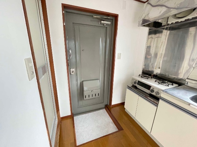 第6小山ハイツの玄関写真