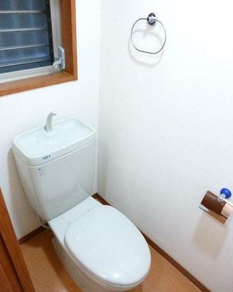 ＪＲ中央線 高円寺駅 徒歩10分 3階建 築22年のトイレ写真