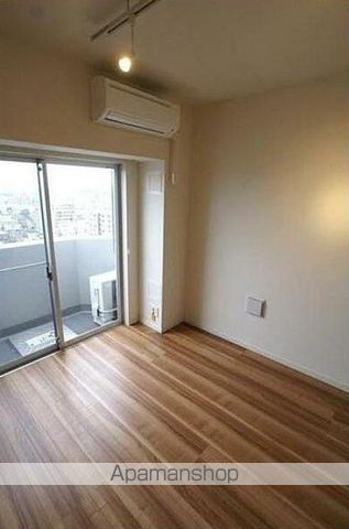 ブライズ荏原中延の居間写真